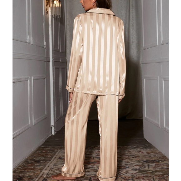 Satin Button Collar Long Sleeve Top Stretchy Waist Pants Pajamas Set - Picture 3 of 9